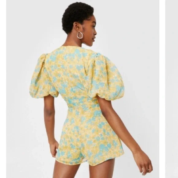 Nasty Gal NWT Romper Floral Chiffon V Neck Puff Sleeve Playsuit Sz 6 Vacation - Picture 2 of 16